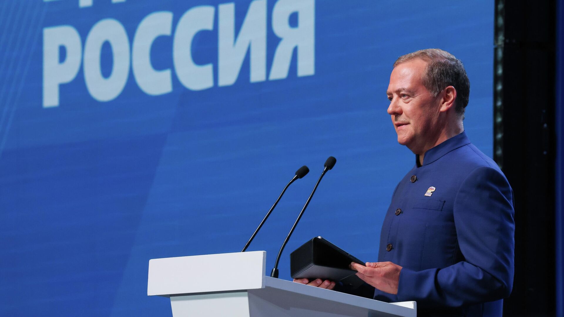 Медведев заявил, что высокотехнологичное сельское хозяйство является достижением России