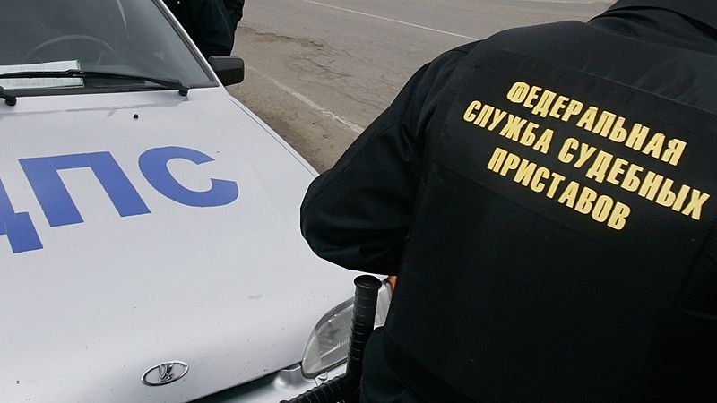 В Петербурге приставы изъяли BMW из-за долгов по штрафам на миллион рублей