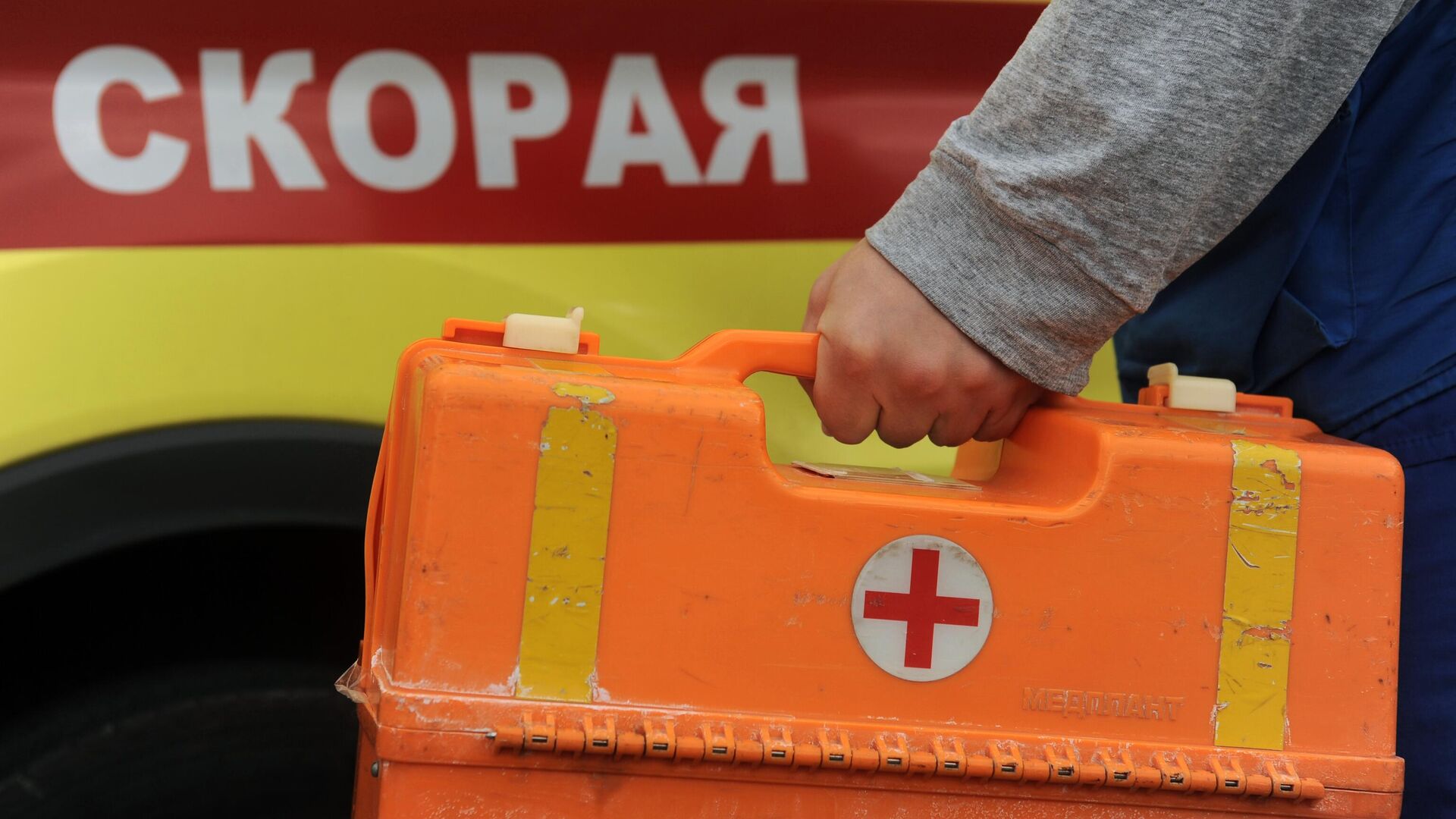 В Ставропольском крае двое подростков получили травмы при столкновении парапланов