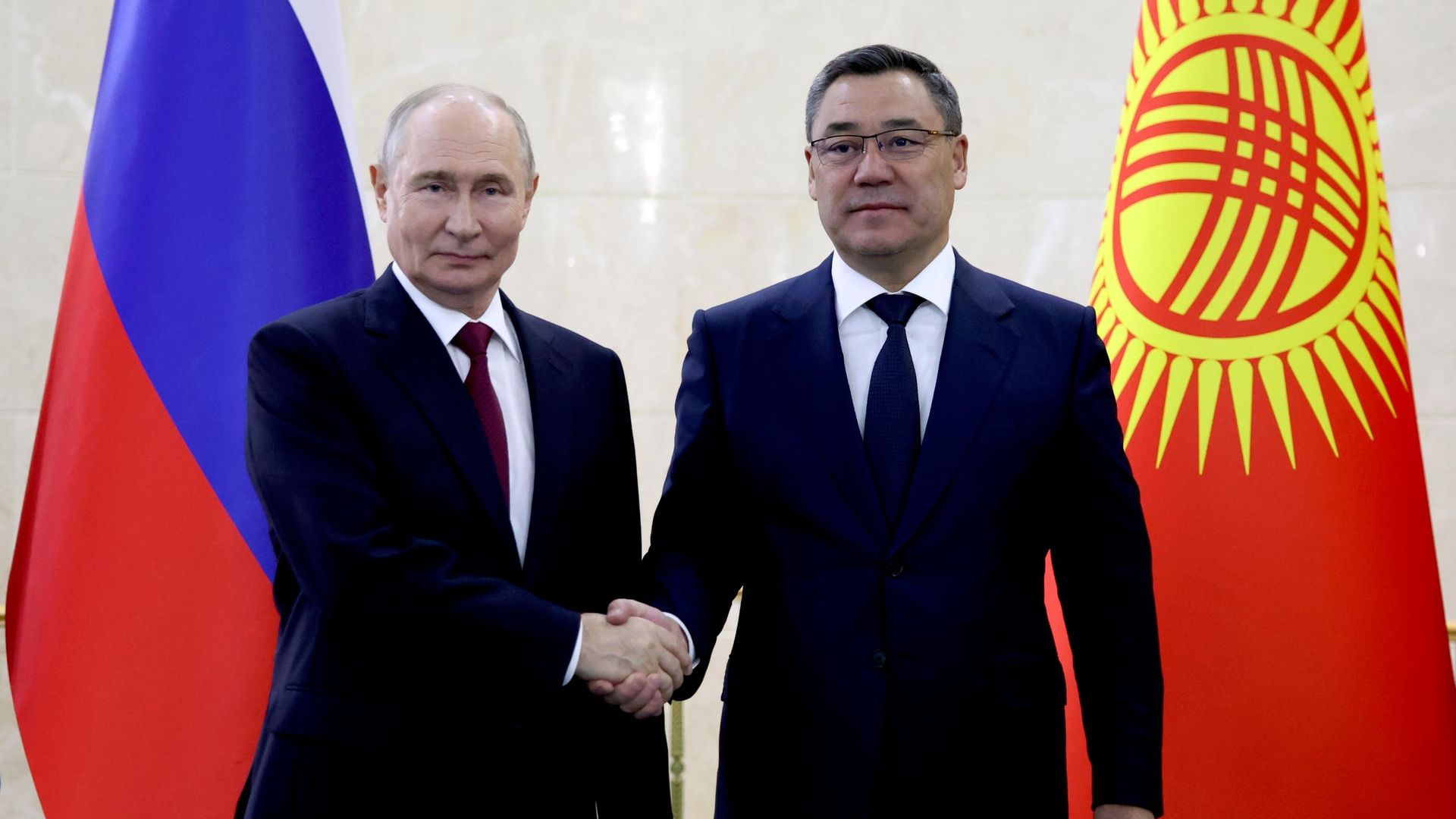 Путин провёл встречу с Жапаровым