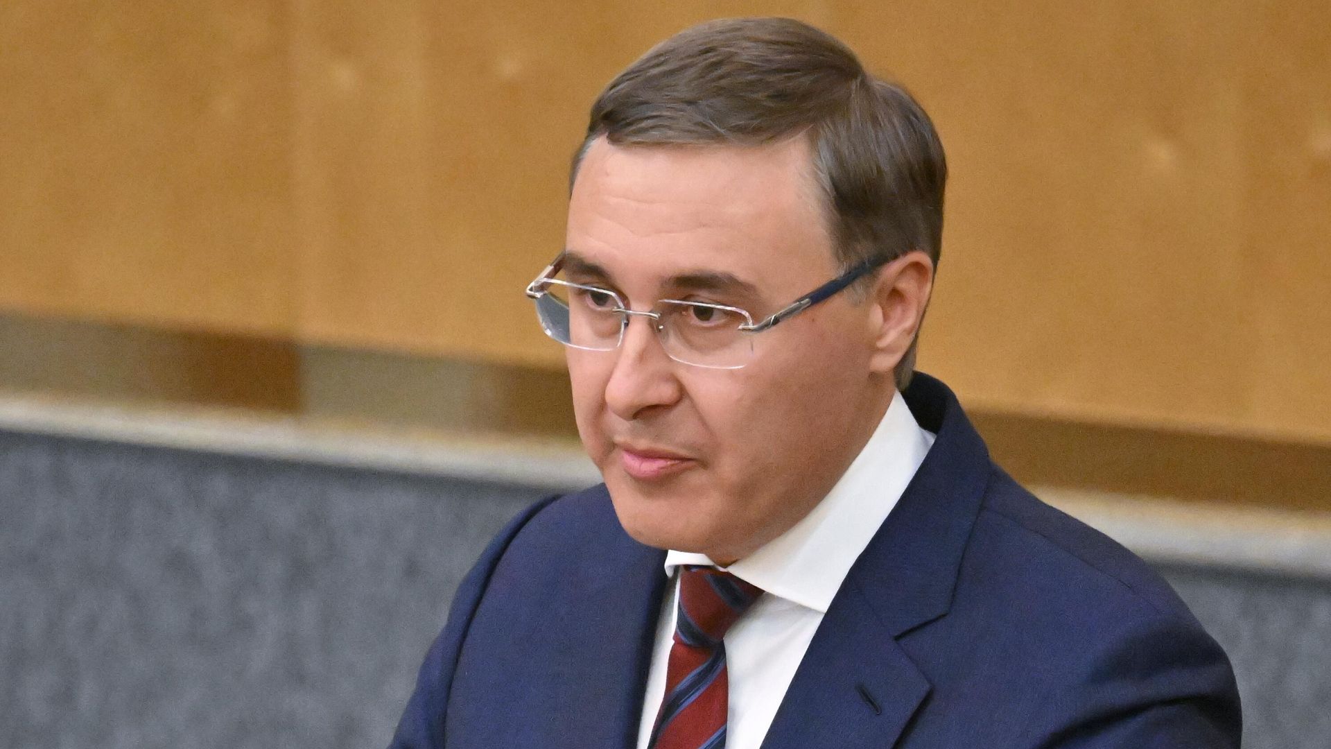 Фальков сообщил о снижении числа платных мест в вузах